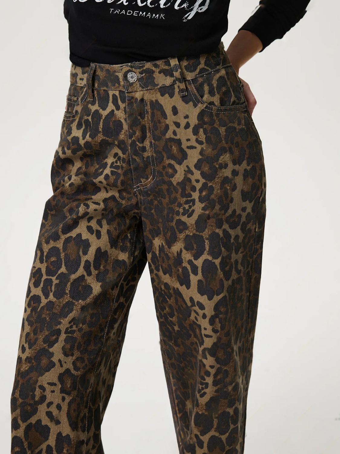 Leopard Straight Jeans w/ Pockets