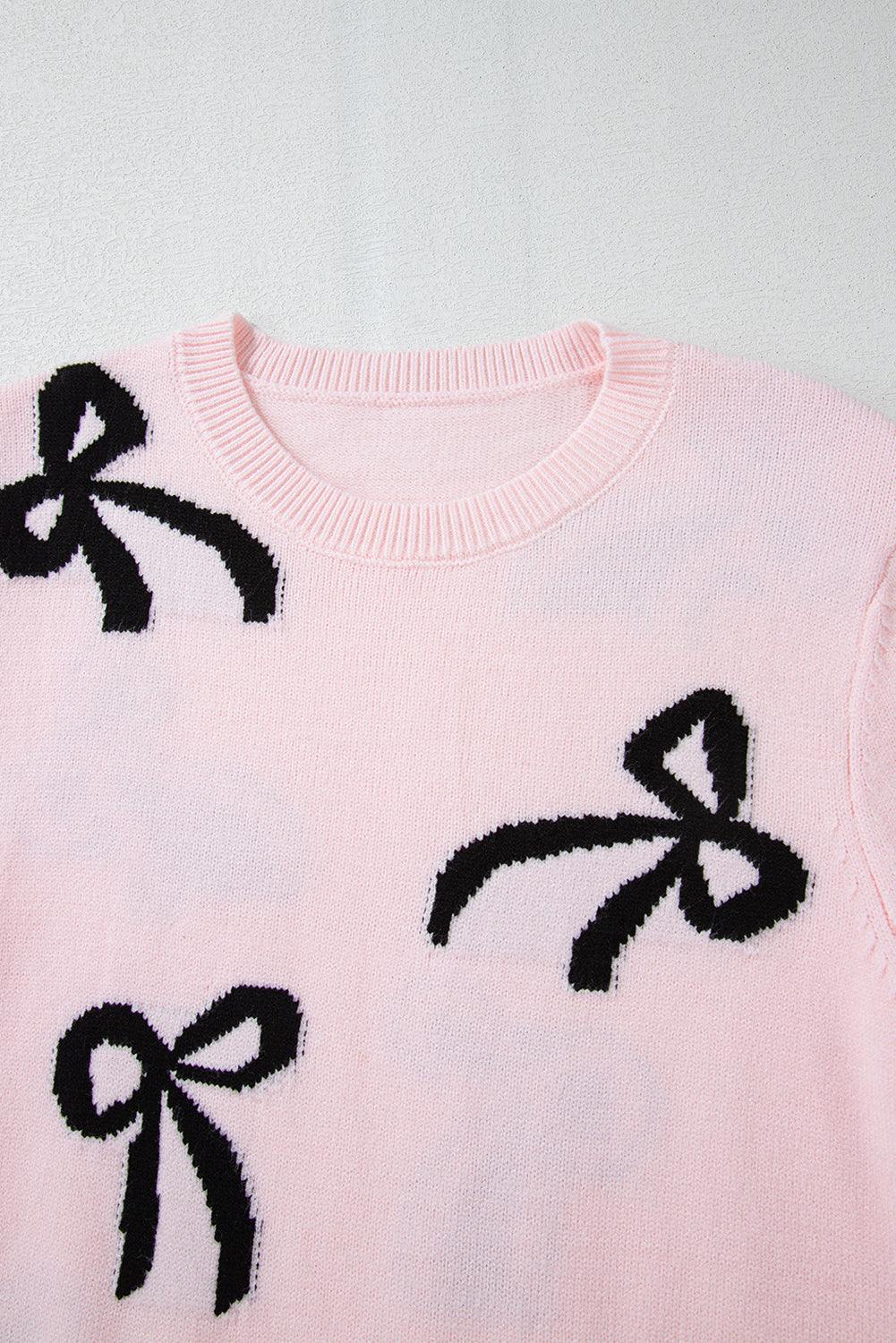 Bow Pattern Round Neck Fit Sweater