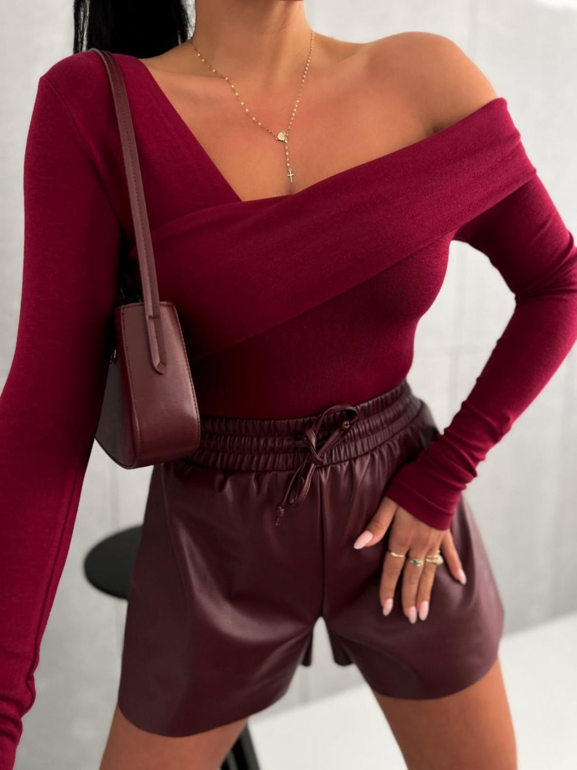 Asymmetrical Single Shoulder Long Sleeve T-Shirt.