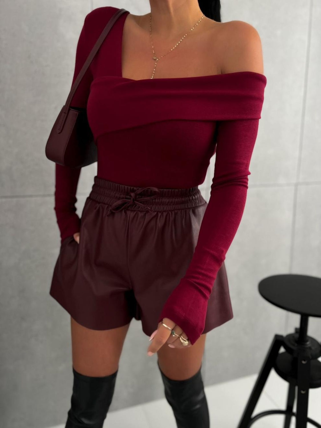 Asymmetrical Single Shoulder Long Sleeve T-Shirt.